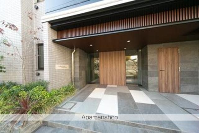 グランドゥールプレミアム代々木大山の玄関写真
