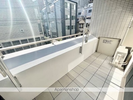 ラグジュアリーアパートメント三ノ輪[1LDK/37.66m2]のバルコニー