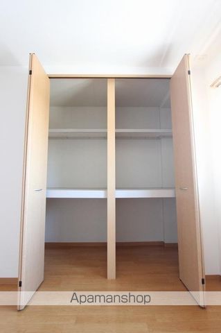 フォブール工学部前の内装写真