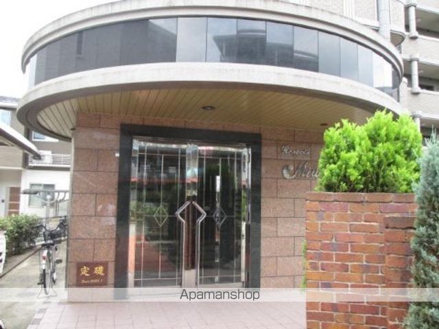 レスポアール三和の玄関写真