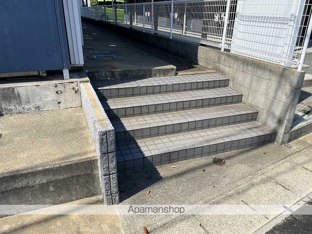 レオパレス丸の内の玄関写真