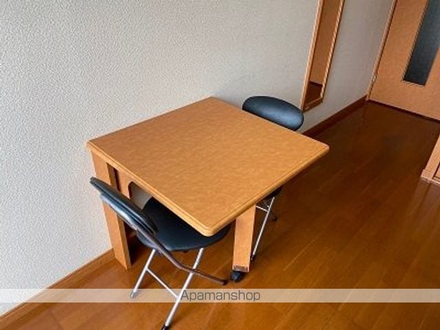 レオパレスメイプル宮島の内装写真