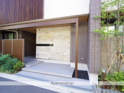東京都武蔵野市中町２丁目[1LDK/50.29m2]のエントランス