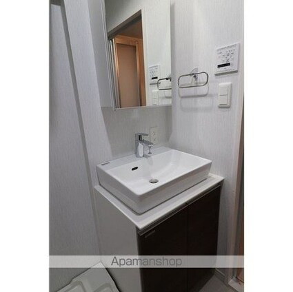 ウェルスクエアイズム上北沢[2LDK/41.48m2]の洗面所