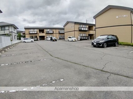 グランデ神田Ａ[2LDK/56.12m2]の駐車場