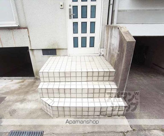 叡山電鉄 修学院駅 徒歩8分 2階建 築40年の外観写真
