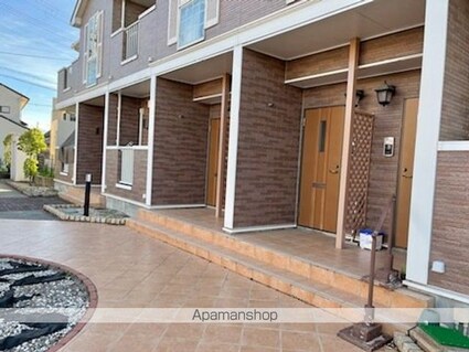 ヴィラ　アンソレイエⅢ[2DK/44.82m2]のエントランス2