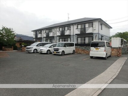和歌山県和歌山市六十谷[2LDK/57.98m2]の駐車場3