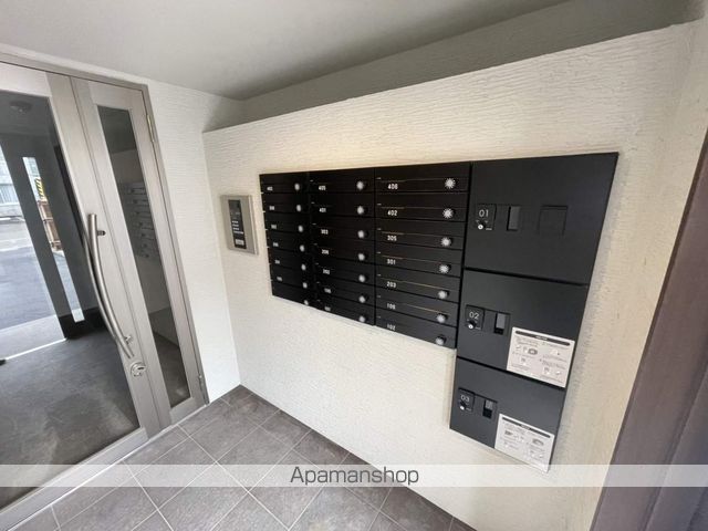 クラリス本郷通の玄関写真
