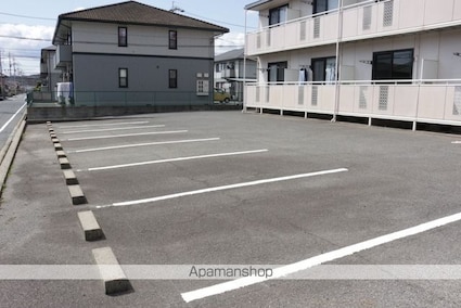 プレジール岡本　Ａ棟[1K/26.49m2]の駐車場1