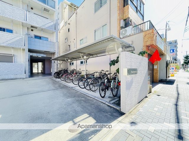ノイグランツDの玄関写真