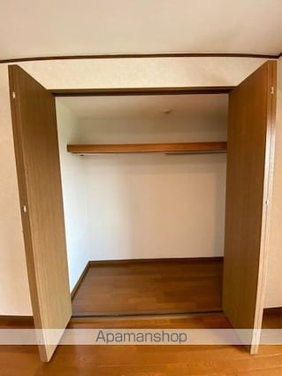 サウスプラザ六条[1LDK/49.6m2]の収納