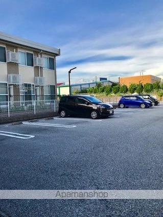 カーサグランデ[1LDK/45.99m2]の駐車場1