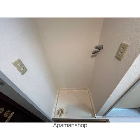メゾン・ド・ディマンシェの内装写真