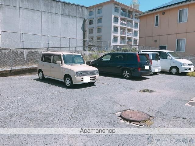 アカデミア横河原[1R/25.51m2]の駐車場2