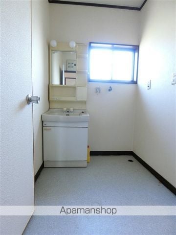 常見町1丁目貸家の内装写真