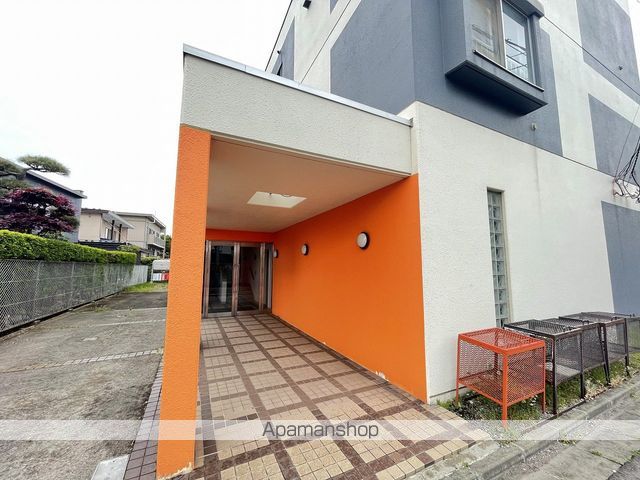 松陰町ハイムの玄関写真