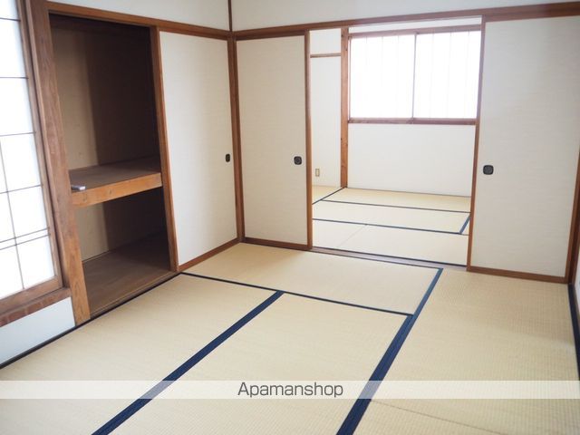 コーポプロパティ春日山の内装写真