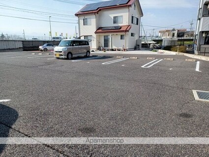 フォルテ[1LDK/45.09m2]の駐車場2