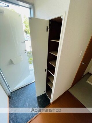 レオパレスプレズィール[1K/23.18m2]の玄関1
