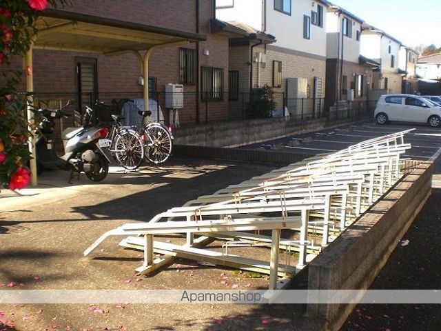 レオパレスフラワーの玄関写真