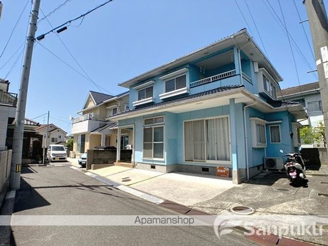 松山市 2階建 築37年の外観写真