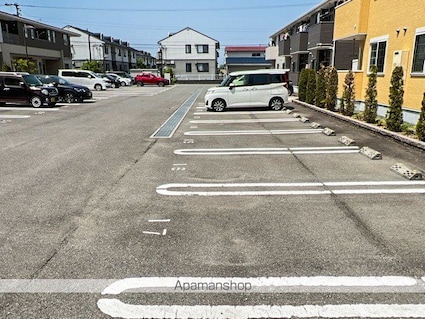 サニーヴィラ　Ⅲ[2LDK/55.42m2]の駐車場2