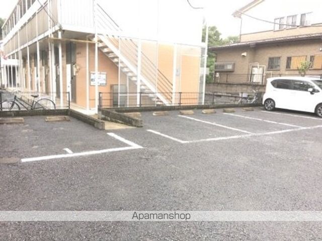 レオパレスル・カノン[1K/20.28m2]の駐車場