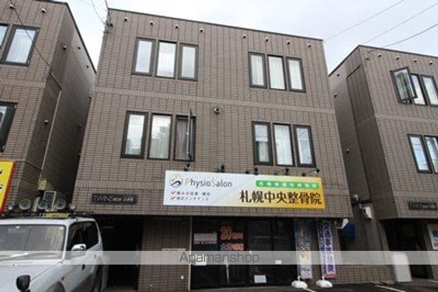 ツインズ南8条壱番館の外観写真