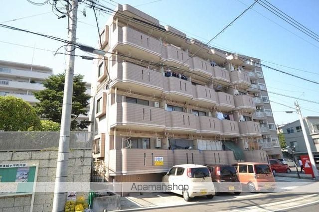 ロゼーヌ鴨池の外観写真