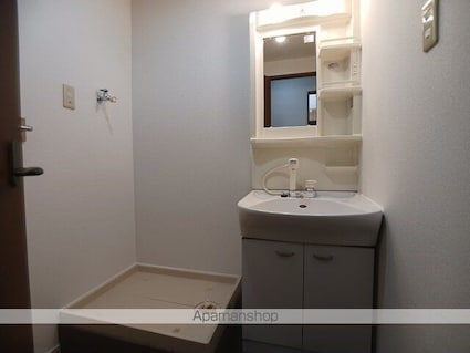 コージコート[2LDK/55.84m2]の洗面所