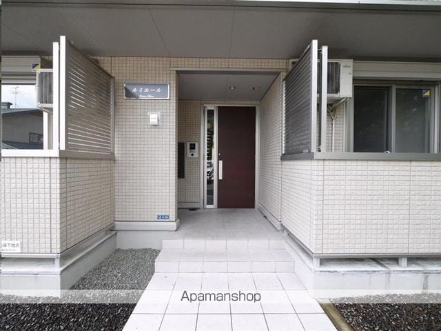 ルミエールの玄関写真