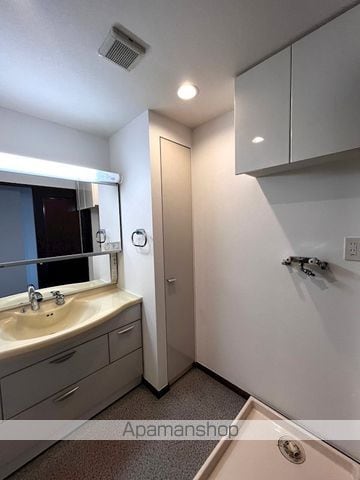 WHITE219の内装写真