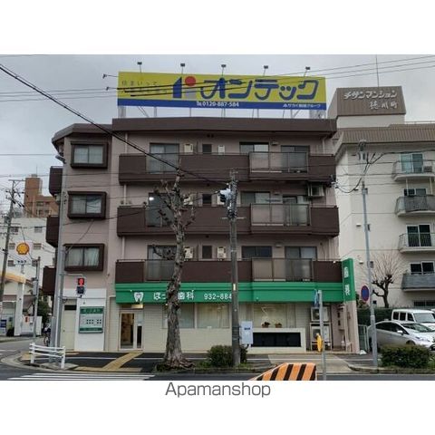 メゾン徳川の玄関写真