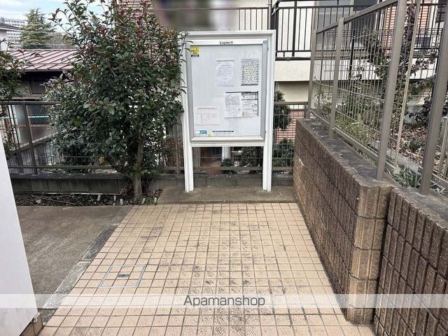 レオネクストアリアーレの玄関写真