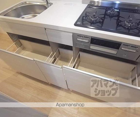 山ノ内中畑町貸家の内装写真