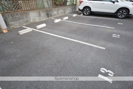 グランドール一橋学園Ⅰ[3LDK/72m2]の駐車場