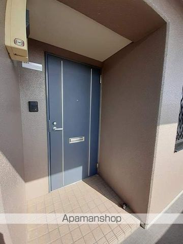 パルテール桑の木の玄関写真