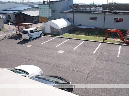 ＭＫセンチュリー２１[2DK/46.87m2]の駐車場