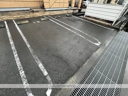 カサルビア[3LDK/66.78m2]の駐車場3