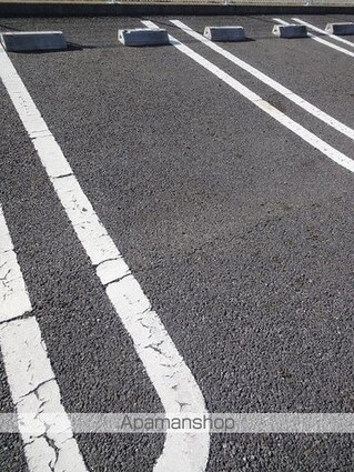 ユニゾン[1LDK/41.27m2]の駐車場