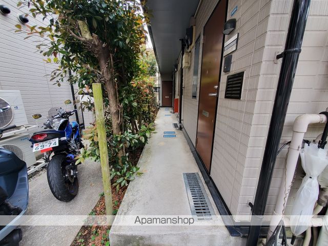 メイプルハウス A棟の玄関写真