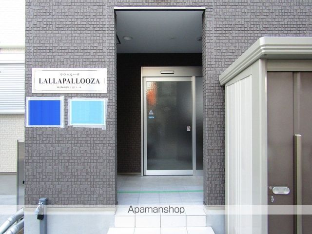 LALLA PALLOOZAの玄関写真