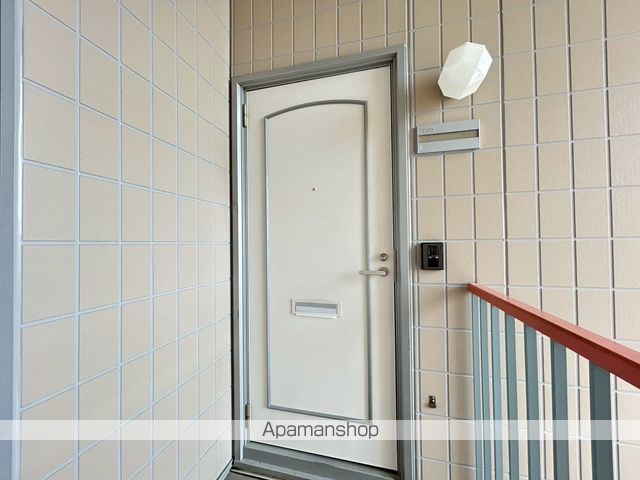 エルリーゾAの玄関写真