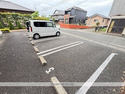 Ｂｅｌ　Ｐａｅｓｅ[1LDK/37.76m2]の駐車場2