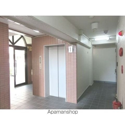 メゾンド徳川苑の玄関写真