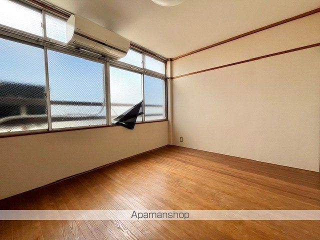山岡マンションの内装写真