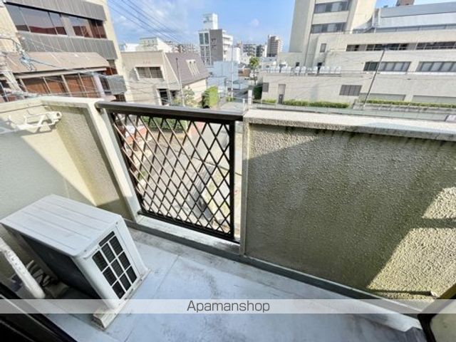 インターフェイスビルの内装写真