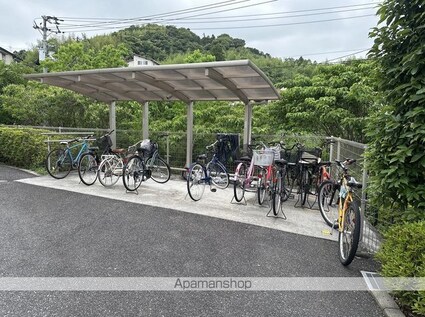 福井ガーデンハイツ　Ａ棟[2LDK/70.39m2]の共用部2