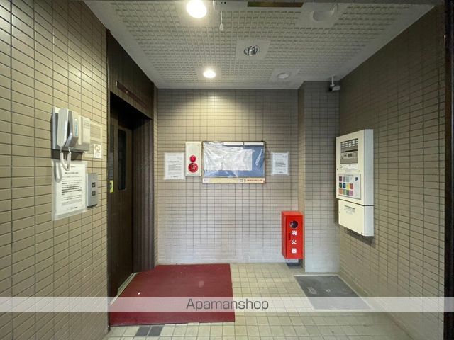 南大通4マンションの玄関写真